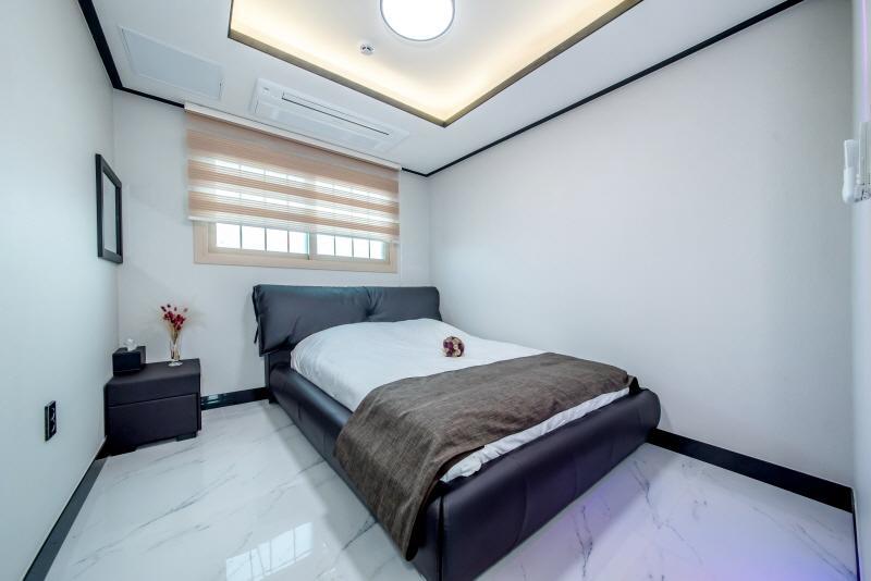 Jeju Skyhill Pension Согвипхо Экстерьер фото