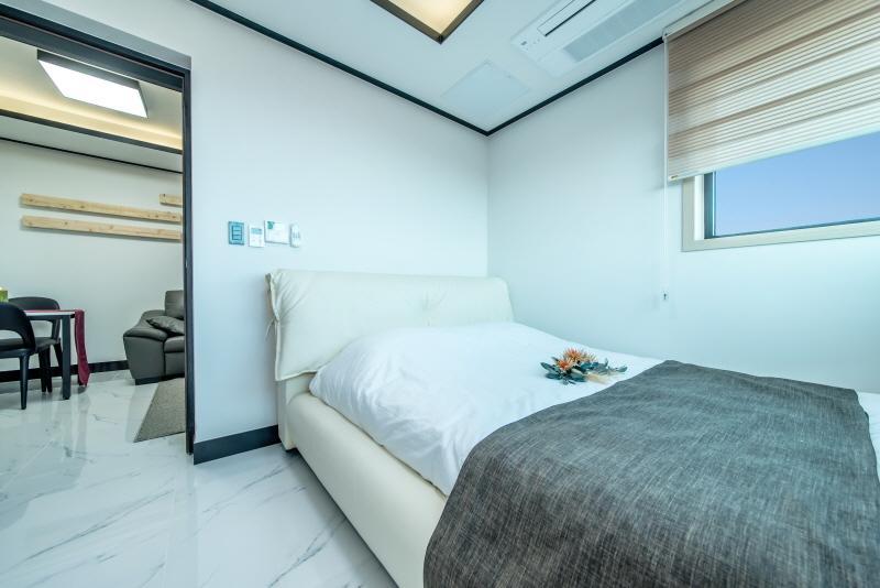 Jeju Skyhill Pension Согвипхо Экстерьер фото