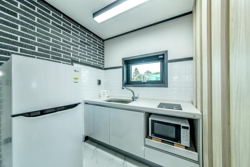 Jeju Skyhill Pension Согвипхо Экстерьер фото
