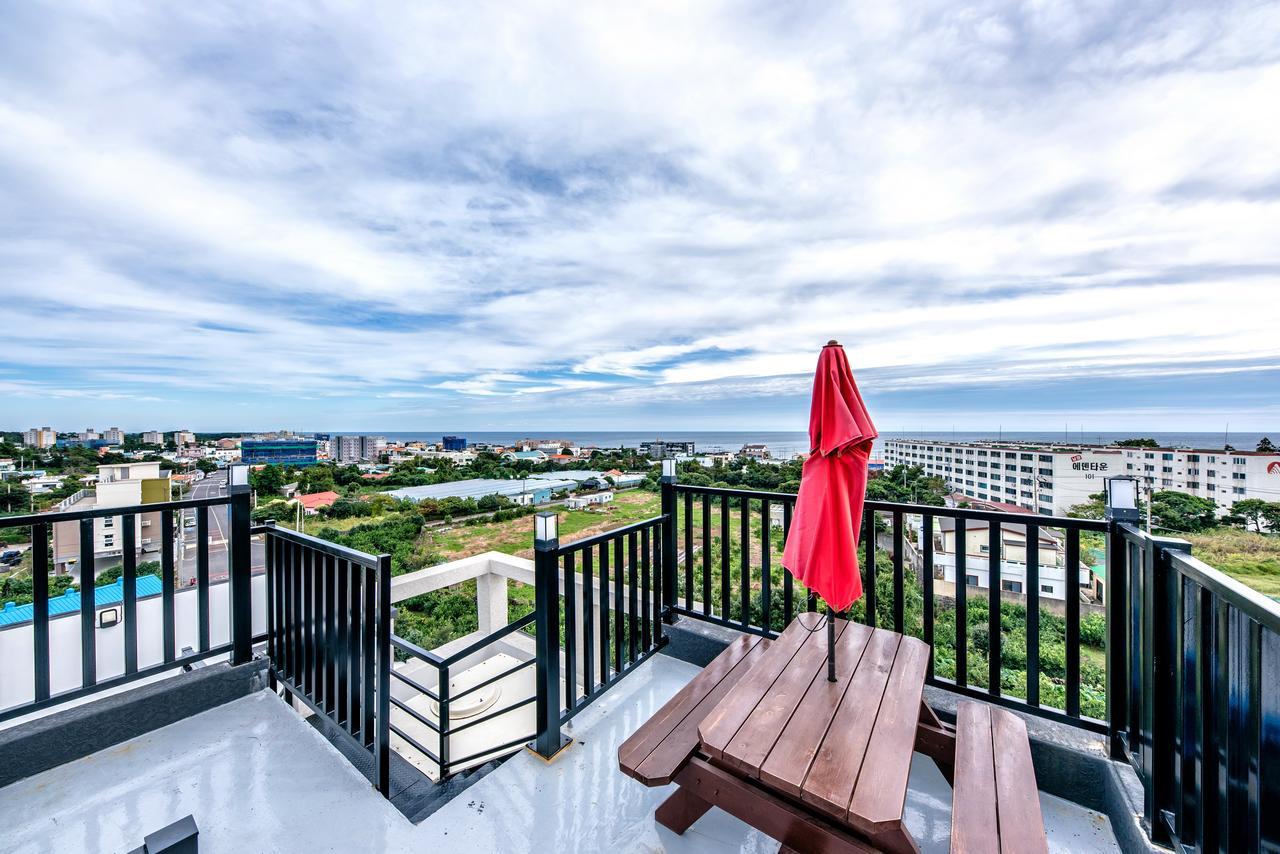 Jeju Skyhill Pension Согвипхо Экстерьер фото